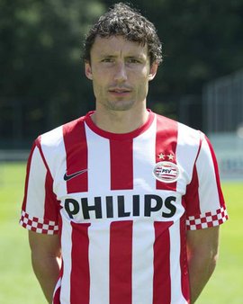 特别是在足 特别是在足