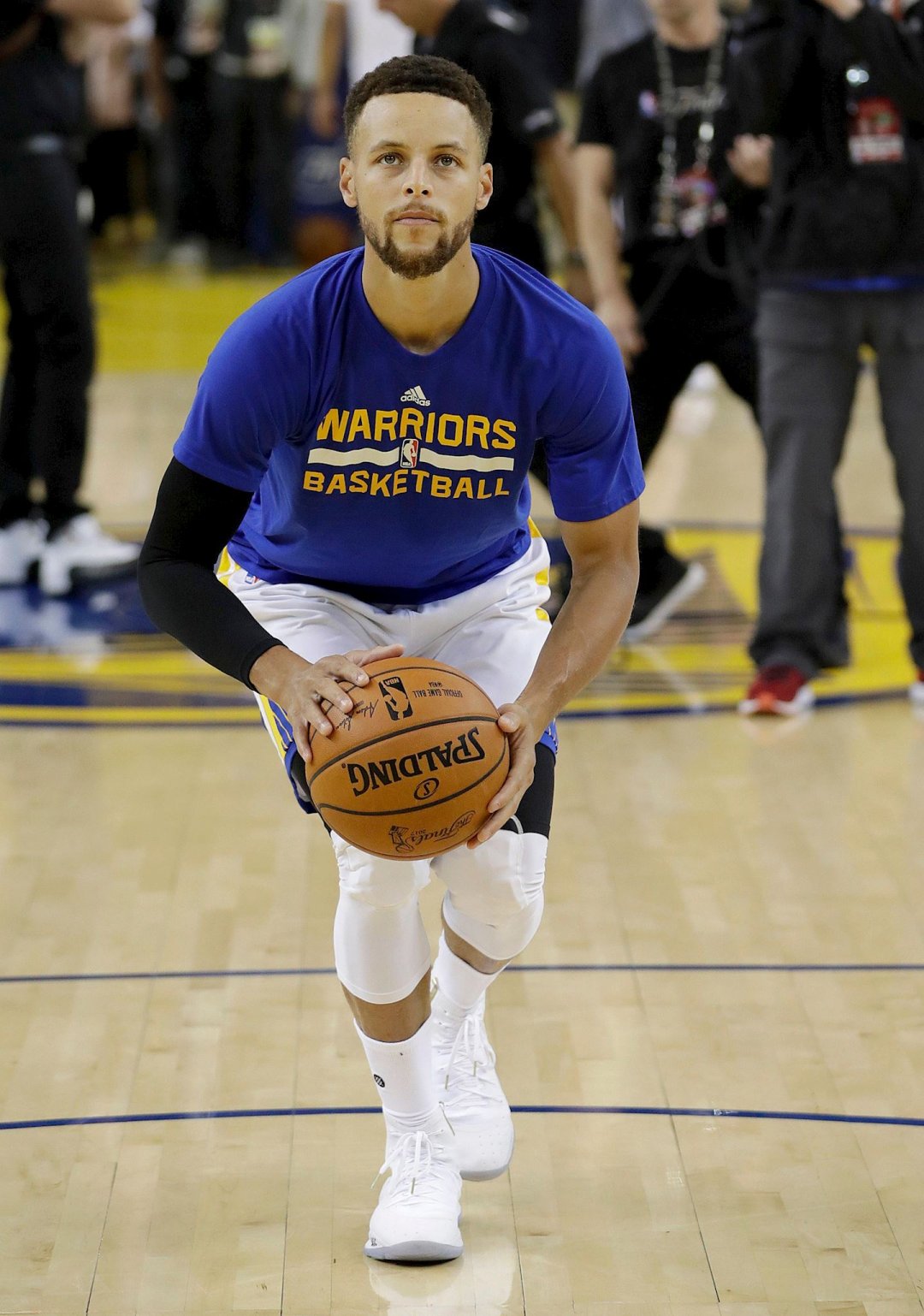 足球提供了 足球提供了