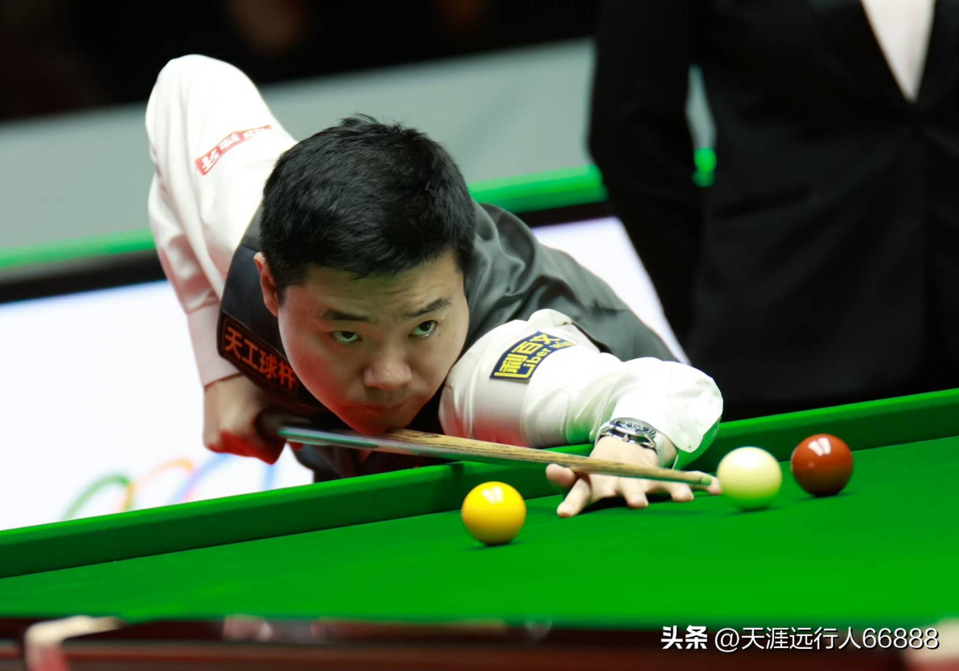 径与球员任 径与球员任